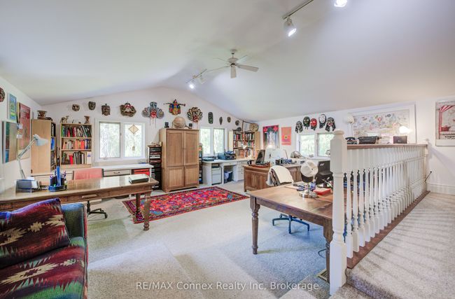 13233 5 Th Line, Home with 4 bedrooms, 5 bathrooms and 20 parking in Rockwood ON | Image 21