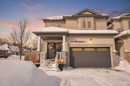 212 Maplewood Drive, Essa, ON, L3W0G1 | Card Image