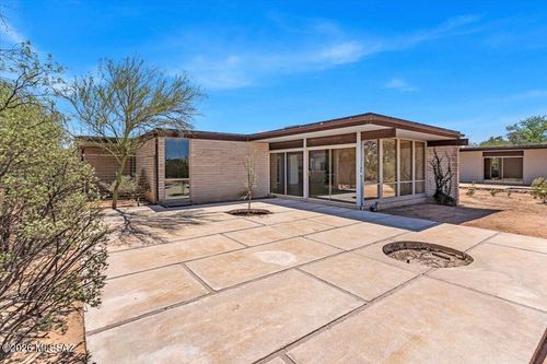 1635 E Kleindale Road, Tucson, AZ, 85719 | Card Image