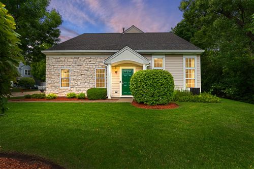 246 Rainier Way, Fox Lake, IL, 60020-2000 | Card Image