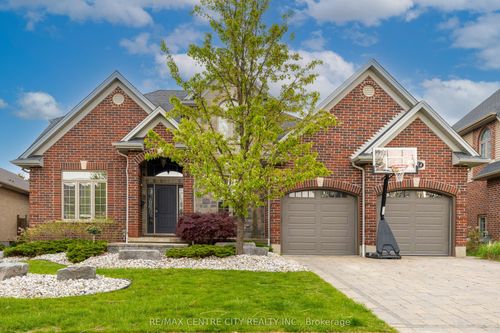 2114 Riverbend Rd, London, ON, N6K0A3 | Card Image