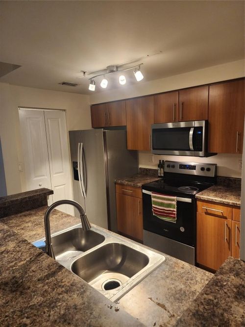 206-5880 W Sample Rd, Coral Springs, FL, 33067-3247 | Card Image