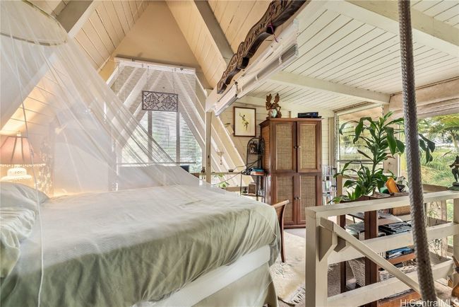 Upstairs loft | Image 8
