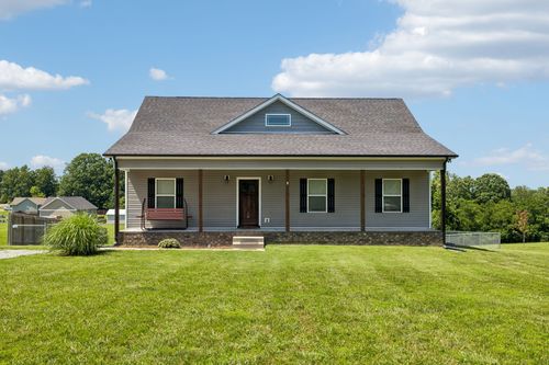 809 Hooper Rd, Charlotte, TN, 37036-6405 | Card Image