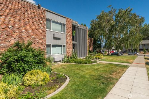 15-201 Pennsylvania Ave, Wenatchee, WA, 98801-2171 | Card Image