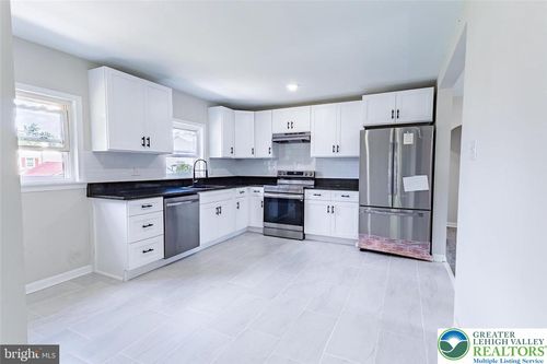 1714 Elliott Ave, BETHLEHEM, PA, 18018-4612 | Card Image