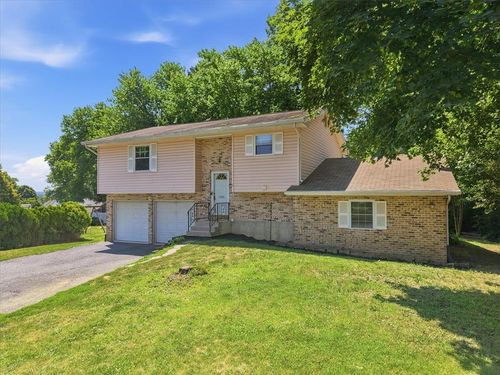 2386 Black River Rd, BETHLEHEM, PA, 18015-5402 | Card Image