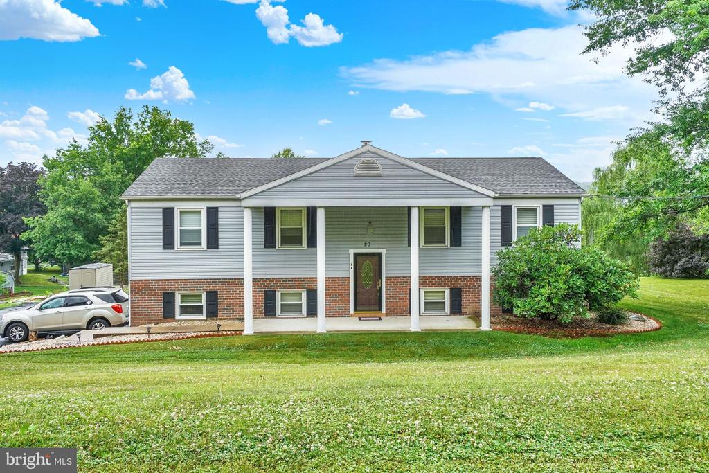 Residential in MOUNT WOLF 4