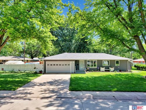 1110 N 18th St, Beatrice, NE, 68310-2543 | Card Image