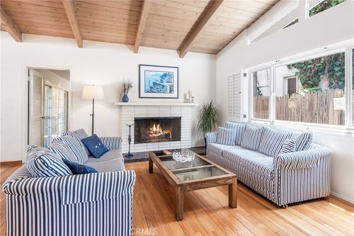 716 13th St, Manhattan Beach, CA, 90266-4835 | Card Image