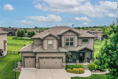1213 Becket Ct, Raymore, MO, 64083-8708 | Card Image