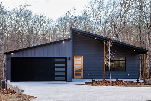 8 Wigtown Ln, Bella Vista, AR, 72715-4002 | Card Image