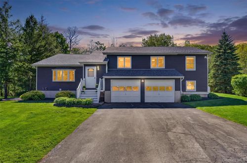 18 Alphonsa Ct, Salisbury Mills, NY, 12577-5050 | Card Image