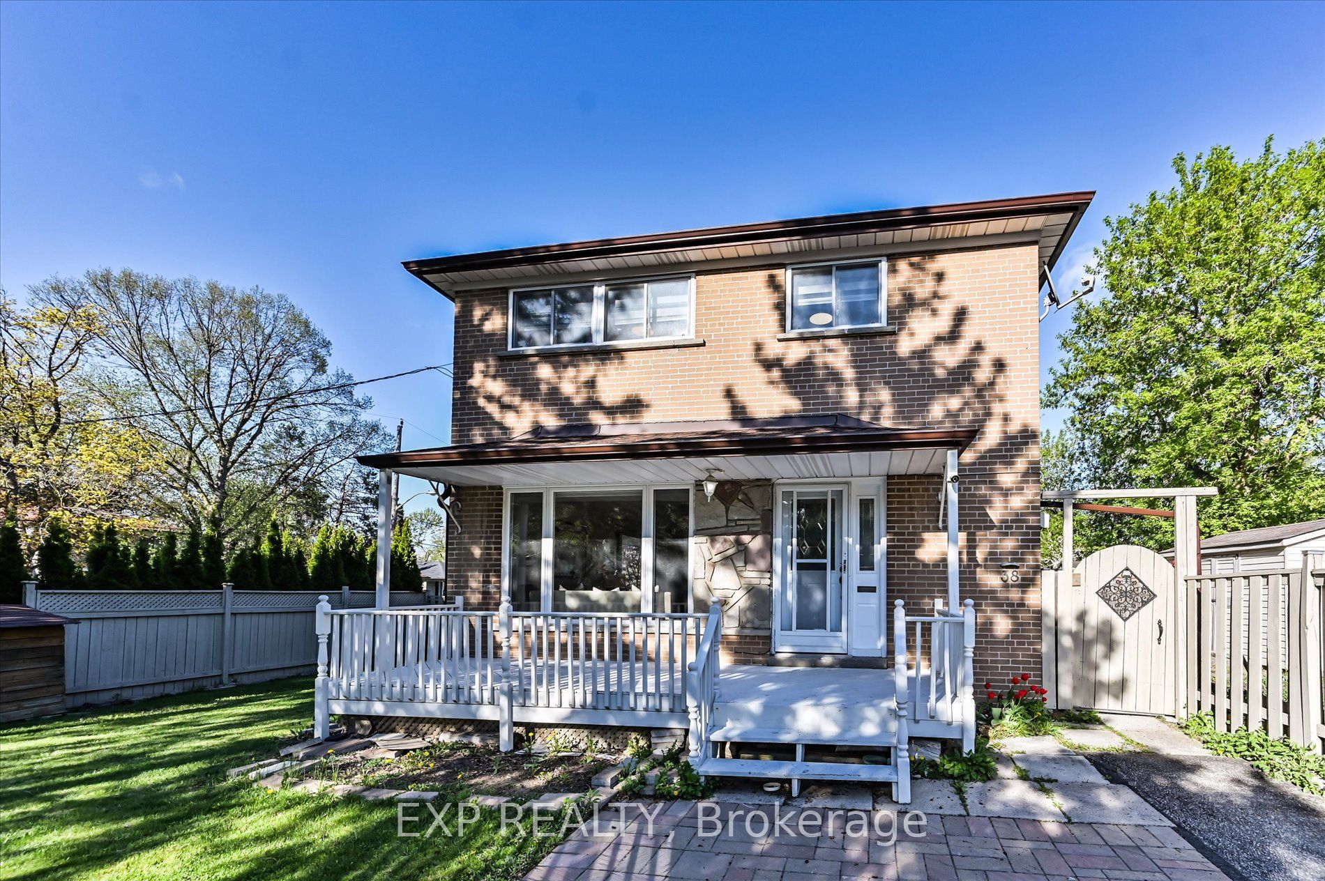 Residential in Toronto C14 4