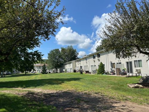 apt-1d-220 Main St, New Hartford, CT, 06057-2709 | Card Image