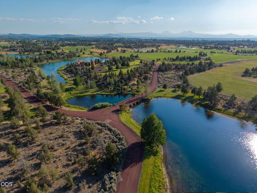 lh-13-11330 Canyons Ranch Dr, Terrebonne, OR, 97760-9583 | Card Image