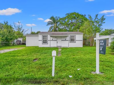 1601 Nw 15th St, House other with 3 bedrooms, 1 bathrooms and null parking in Fort Lauderdale FL | Image 2