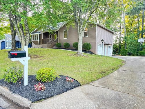 3521 Birchwood Trl, Snellville, GA, 30078-2876 | Card Image