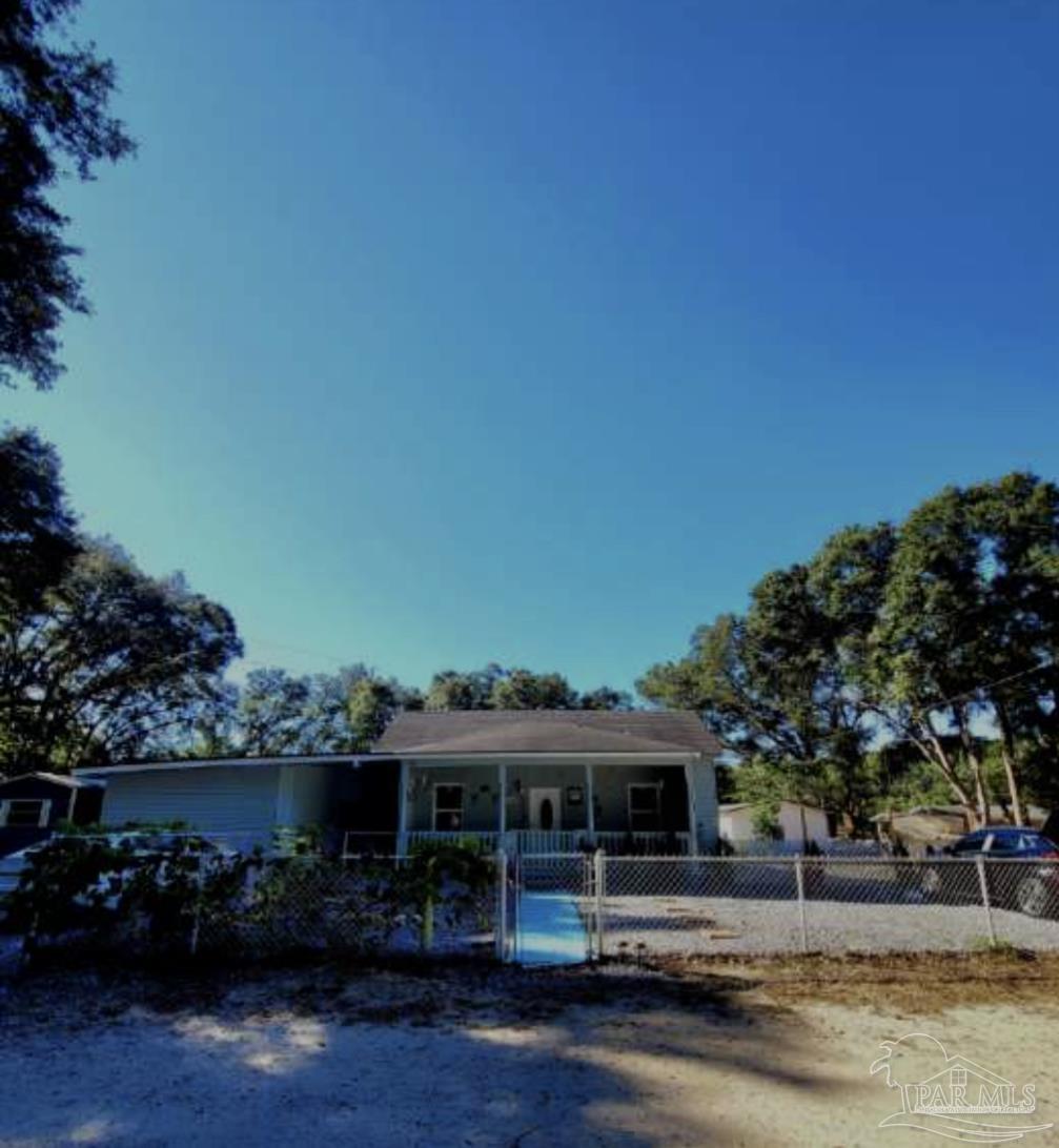Savage Ln, Pensacola, FL 32505