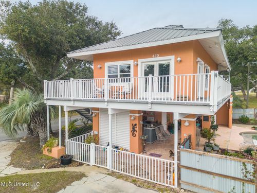 470 W Beach Blvd, Long Beach, MS, 39560-5967 | Card Image