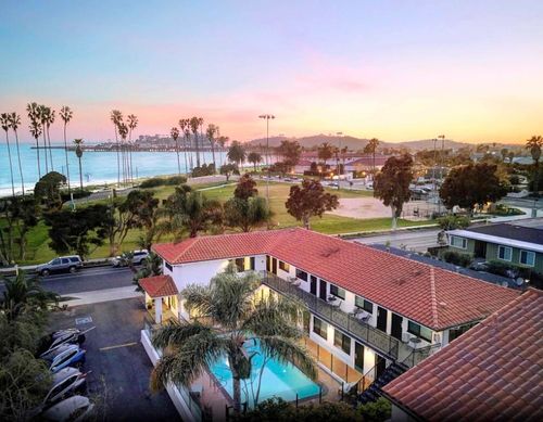 421 S Milpas Street, Santa Barbara, CA, 93103 | Card Image