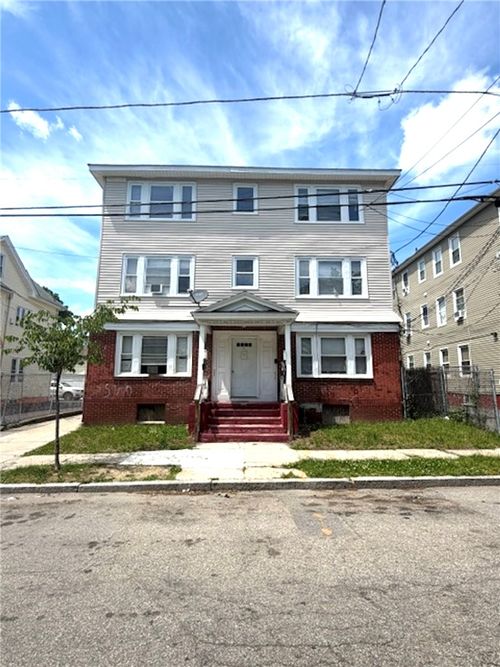 93 Lexington Ave, Providence, RI, 02907-1700 | Card Image