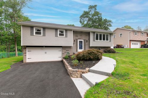 3 Audrey Ln, Wynantskill, NY, 12198-8601 | Card Image