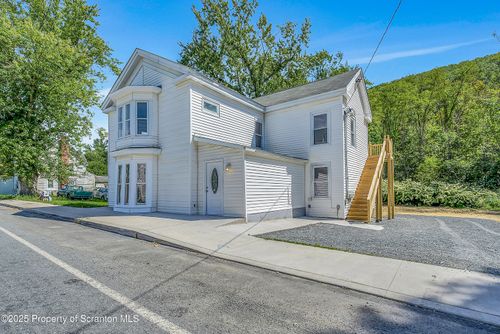 218 Main St, Susquehanna, PA, 18847-1212 | Card Image