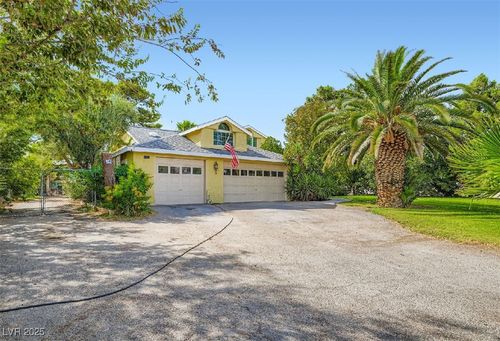 1385 Ringe Ln, Las Vegas, NV, 89110-1604 | Card Image