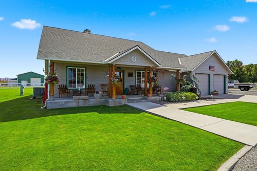 5005 Gamache Rd, Moxee, WA, 98936-9739 | Card Image