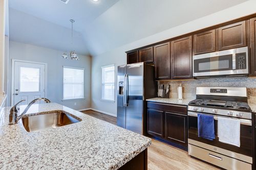 2513 Holly Laurel Mnr, Conroe, TX, 77304-5186 | Card Image