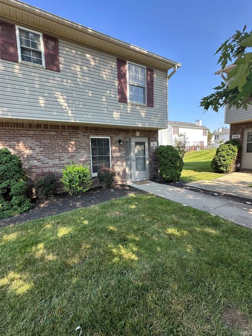 3442 S Oaklawn Cir, Bloomington, IN, 47401-8562 | Card Image