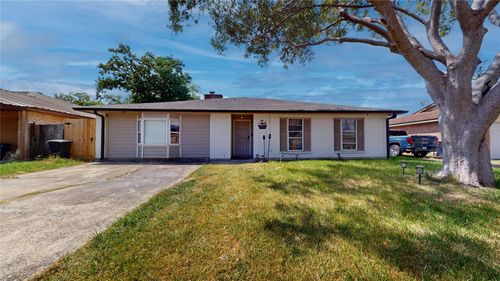 827 Dondell St, Channelview, TX, 77530-3326 | Card Image
