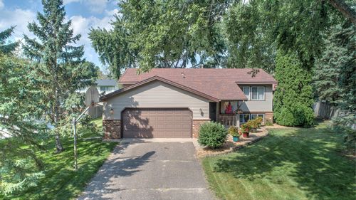 877 96th Ave Ne, Blaine, MN, 55434-2553 | Card Image