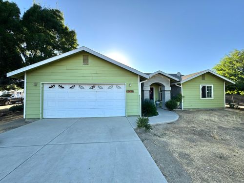 65-12637 Orange Belt Dr, Porterville, CA, 93257-9365 | Card Image