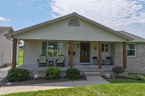 9457 Reid Rd, Swartz Creek, MI, 48473-7606 | Card Image