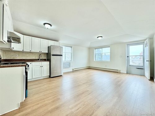 fl-3rd-57-39 Mazeau St, Maspeth, NY, 11378-1925 | Card Image