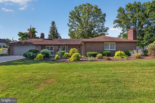 16 Howard Dr, EAST BERLIN, PA, 17316-9394 | Card Image
