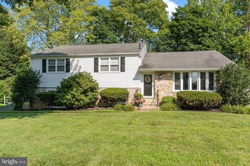 2022 Winthrop Rd, HUNTINGDON VALLEY, PA, 19006-6729 | Card Image