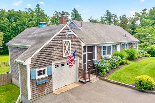 19 Whig St, Dennis, MA, 02638-1925 | Card Image