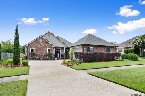 4364 Pasture Clear Ct, Zachary, LA, 70791-7302 | Card Image
