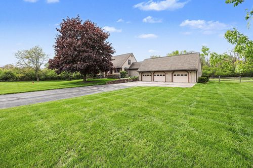 1971 Weatherhill Dr, Dexter, MI, 48130-9592 | Card Image