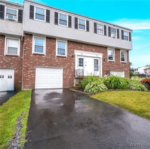 1386 Independence Dr, Derby, NY, 14047-9550 | Card Image