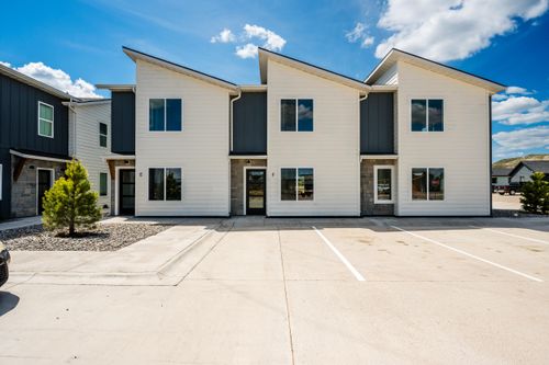 e-1402 Windsor Dr, Ranchester, WY, 82839-8540 | Card Image