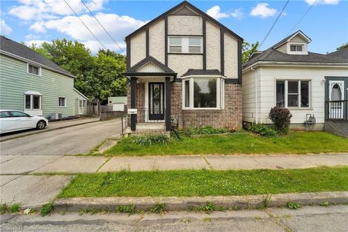 139 Royal Ave, Hamilton, ON, L8S2C8 | Card Image