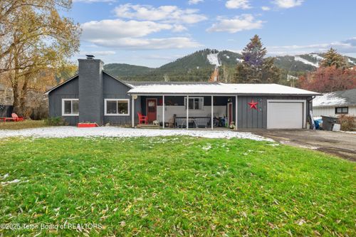 630 E Kelly Ave, Jackson, WY, 83001-8548 | Card Image
