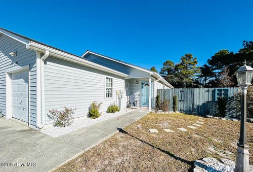 141 Charlton Rd, Hubert, NC, 28539-4556 | Card Image