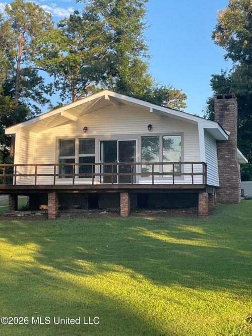1129 E Lakeshore Drive, Carriere, MS, 39426 | Card Image