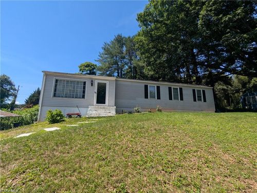 4221 Eck Rd, Jonesville, NC, 28642-9172 | Card Image