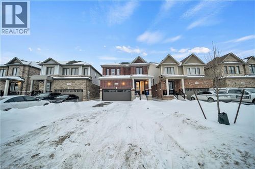 212 Leslie Davis St, Ayr, ON, N0B1E0 | Card Image